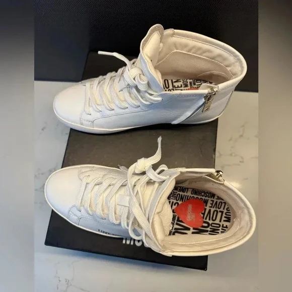 Love moschino high top sneakers white heart zip leather size 39 with box